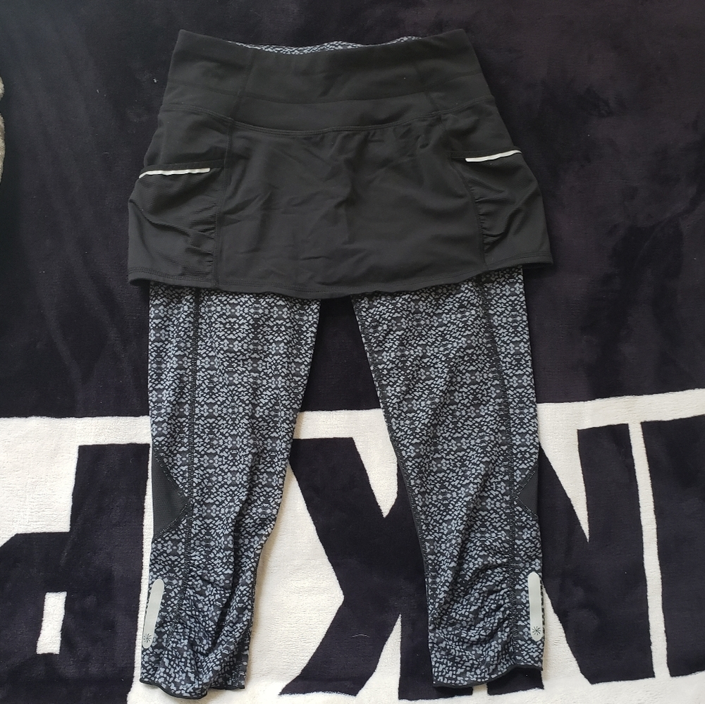 Skirt with leggings